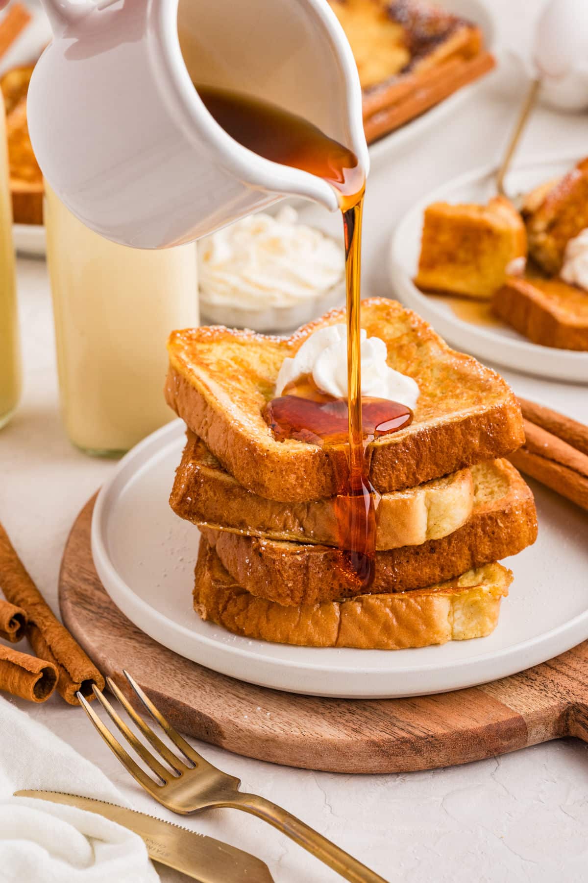 Easy Eggnog French Toast: Your Go-To Festive Breakfast